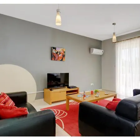 Matheus, Walking Distance To Coralia Beach