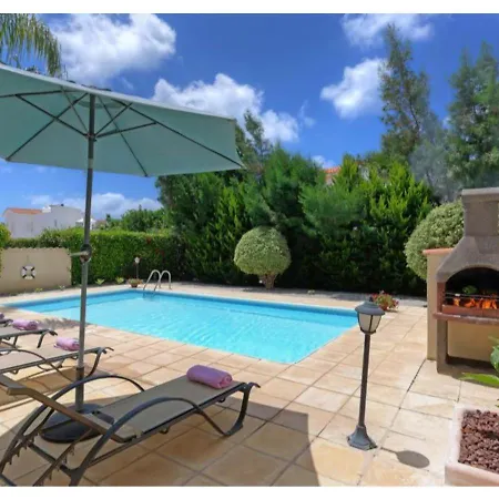 Matheus, Walking Distance To Coralia Beach *